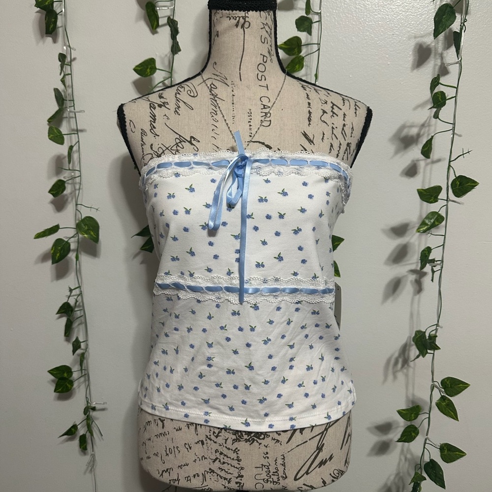 White & Light Blue Floral Lace-Trim Strapless Crop Top